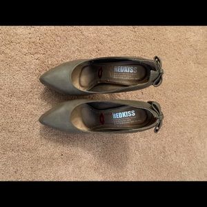 REDKISS PUMPS